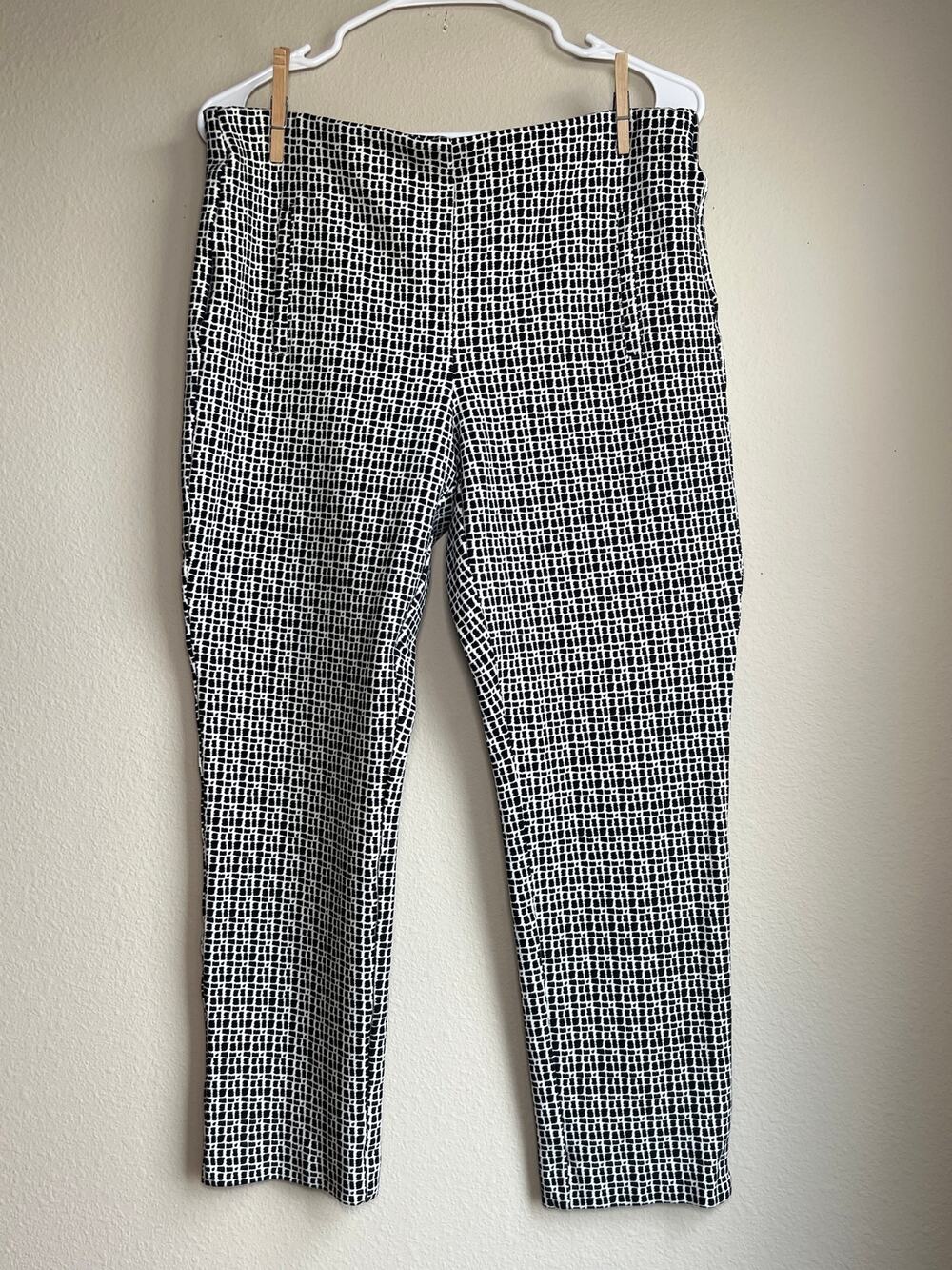 Chicos 1.5 Black White Grid Print Juliet So Slimming Ponte Ankle Pants Mediium